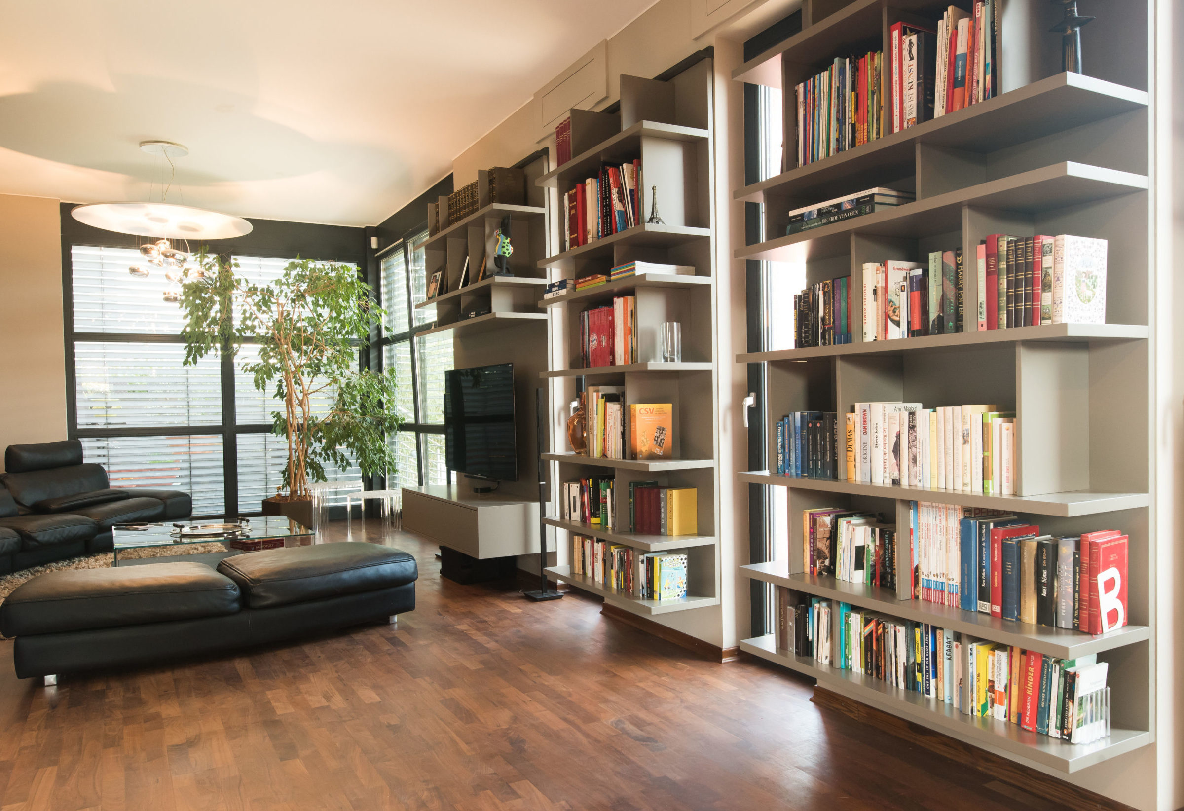 Réalisation bibliotheque sur mesure Luxembourg.