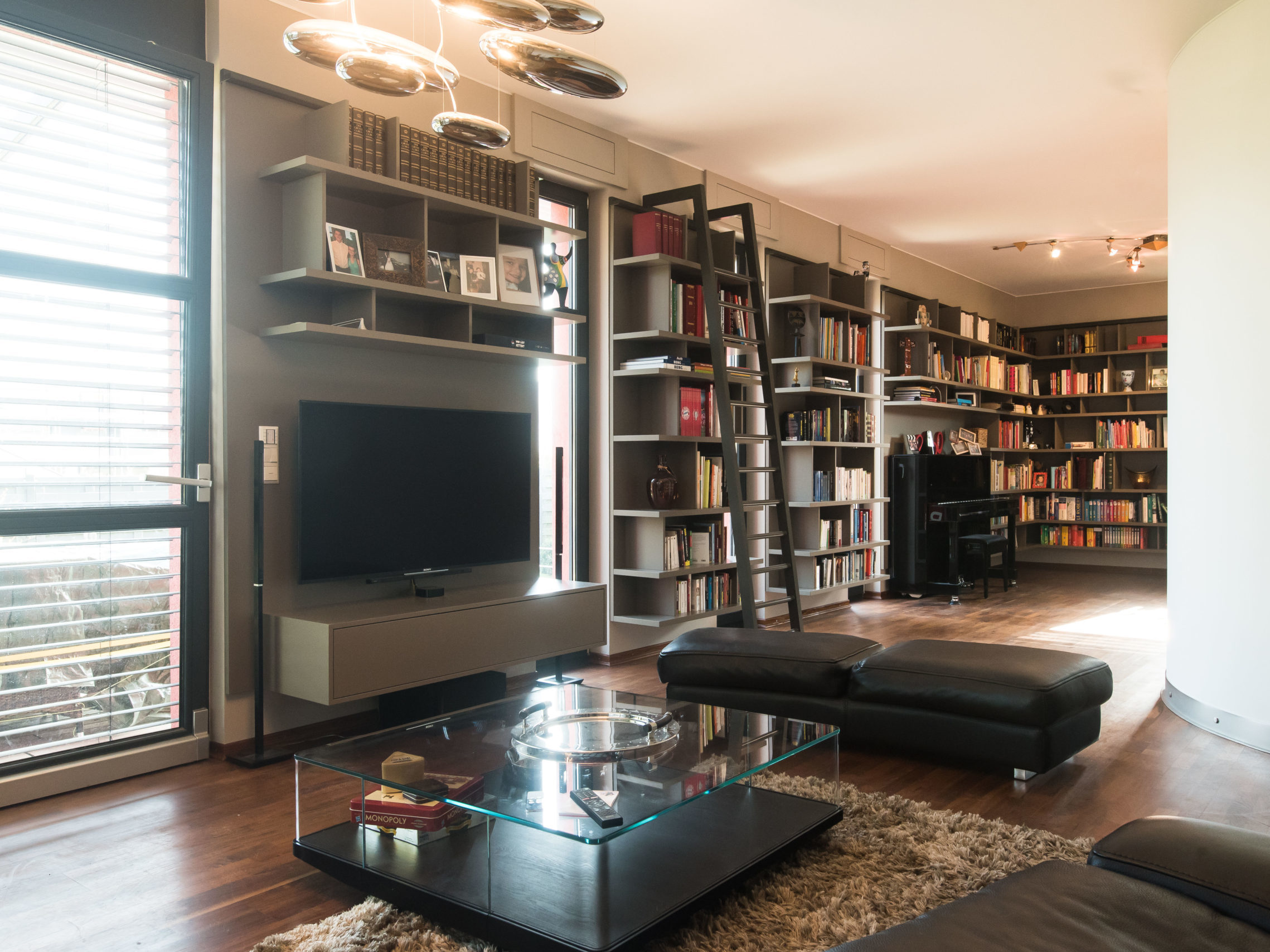 Réalisation bibliotheque sur mesure Luxembourg.