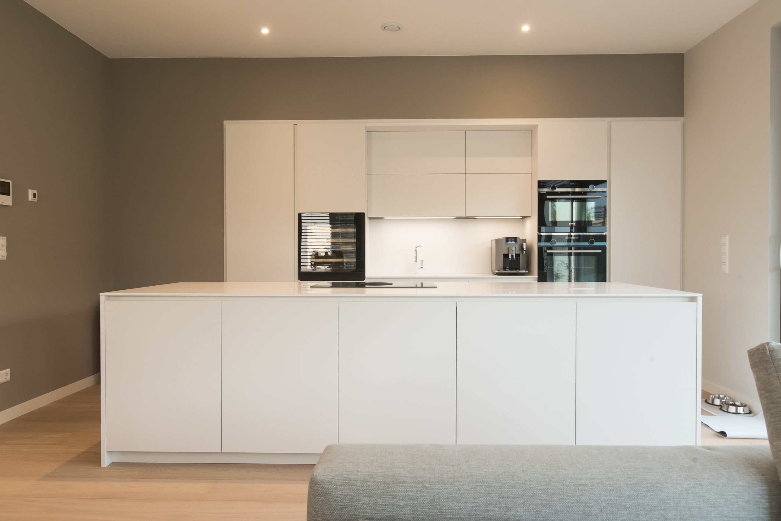 DSC_4424 architecture interieur contemporain mobilier sur mesure cuisine salon 1plus1 luxembourg